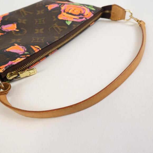 LOUIS VUITTON Gold Monogram Pouch - Picture 8 of 10
